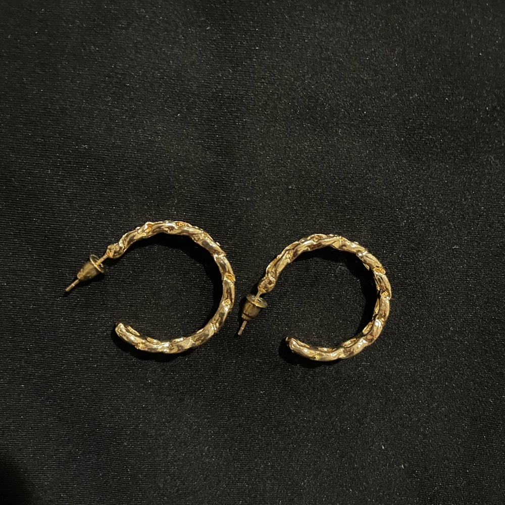 Chain Link Gold Hoops